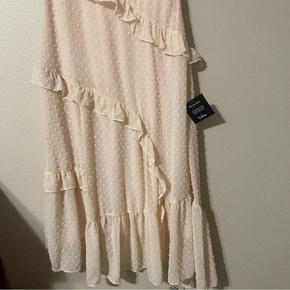 NWT LULUS Next to You Cream Swiss Dot Ruffled Midi Dress - Picture 4 of 7